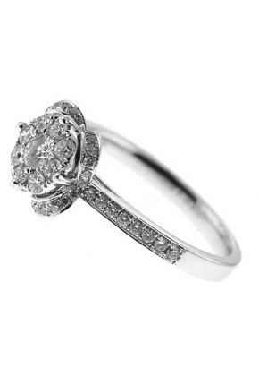 Clover Shaped Fashion Ring with a Center Cluster of Diamonds in 18K White Gold