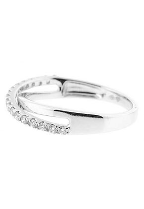 Crossover Band with Prong-Set Round Diamonds Set in 18k White Gold