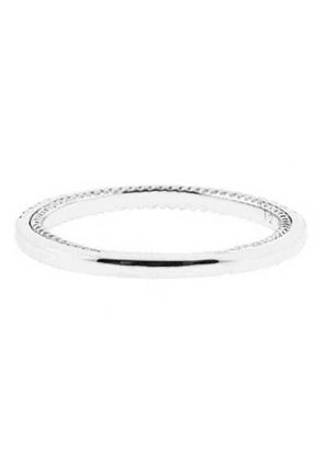 Single Row Band with Engraved Side Profile and Round Diamonds Set in 18k White Gold