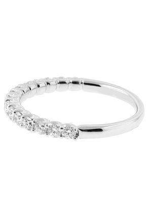 Ladies Single Row Wedding Band with U Prong Set Diamonds in 18kt White Gold