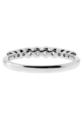 Graduating Diamonds Ladies Wedding Band Ring in 18kt White Gold