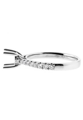 Graduating Diamonds in Shank Engagement Ring Semi Mount in 18kt White Gold