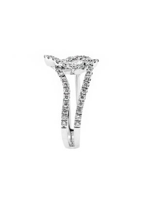 Fashion Interlocking Design of Diamond Right Hand Ring in 18kt White Gold