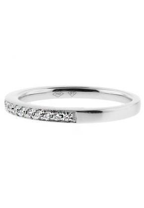 17 stone, 2mm Wide Ladies Single Row Diamond Wedding Band Ring in 18kt White Gold