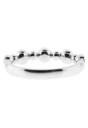 Single Row Small Large Alternating 9 Diamonds Bezel Set in 18kt White Gold