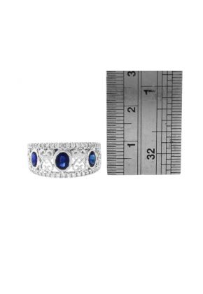 Sapphire Ring with Diamonds and Filigree Design in 18k White Gold