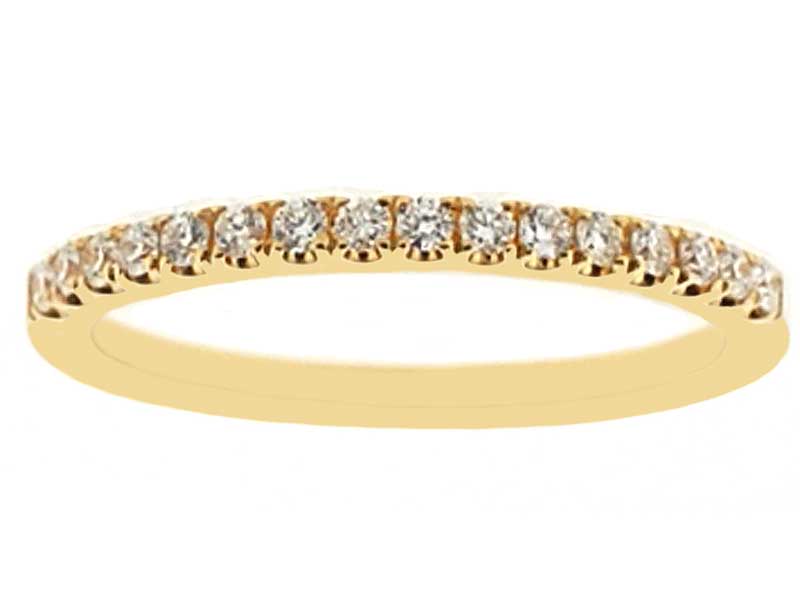 Single Row Diamond Wedding Band in 18K Yellow Gold