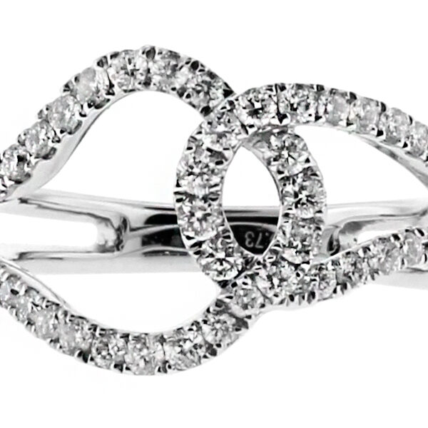 Fashion Interlocking Design of Diamond Right Hand Ring in 18kt White Gold