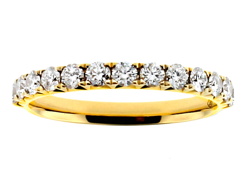 Single Row 13 Stone Diamond Wedding Band Ring in 18kt Yellow Gold