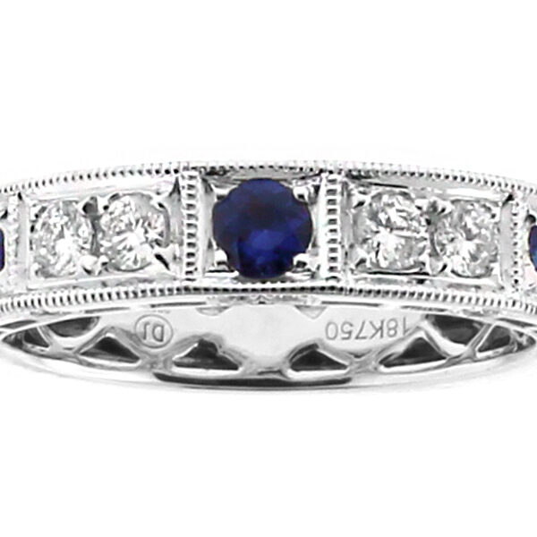 Sapphire and Diamond Vintage Style Ladies Ring in 18kt White Gold