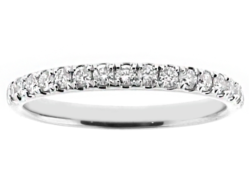 2.3mm Thin Single Row 16 Round Diamonds Wedding Band Ring in 18kt White Gold
