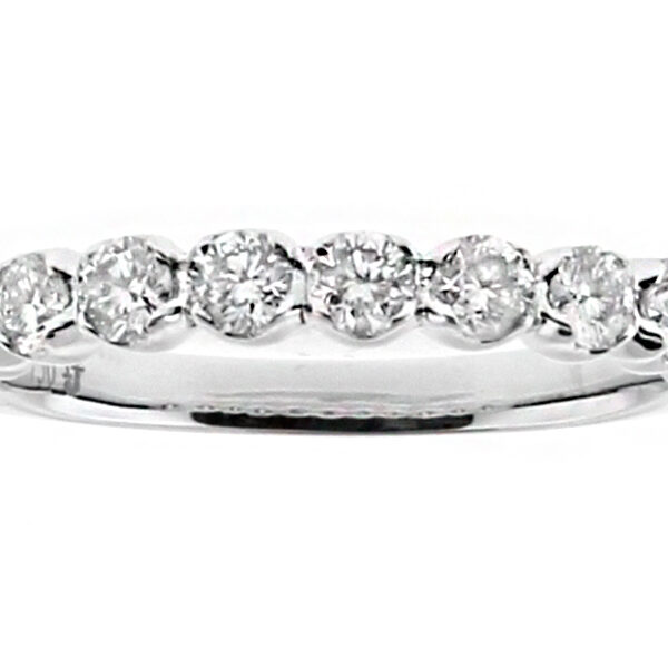 11 stone, 2.7mm Wide Ladies Single Row Diamond Wedding Band Ring in 18kt White Gold