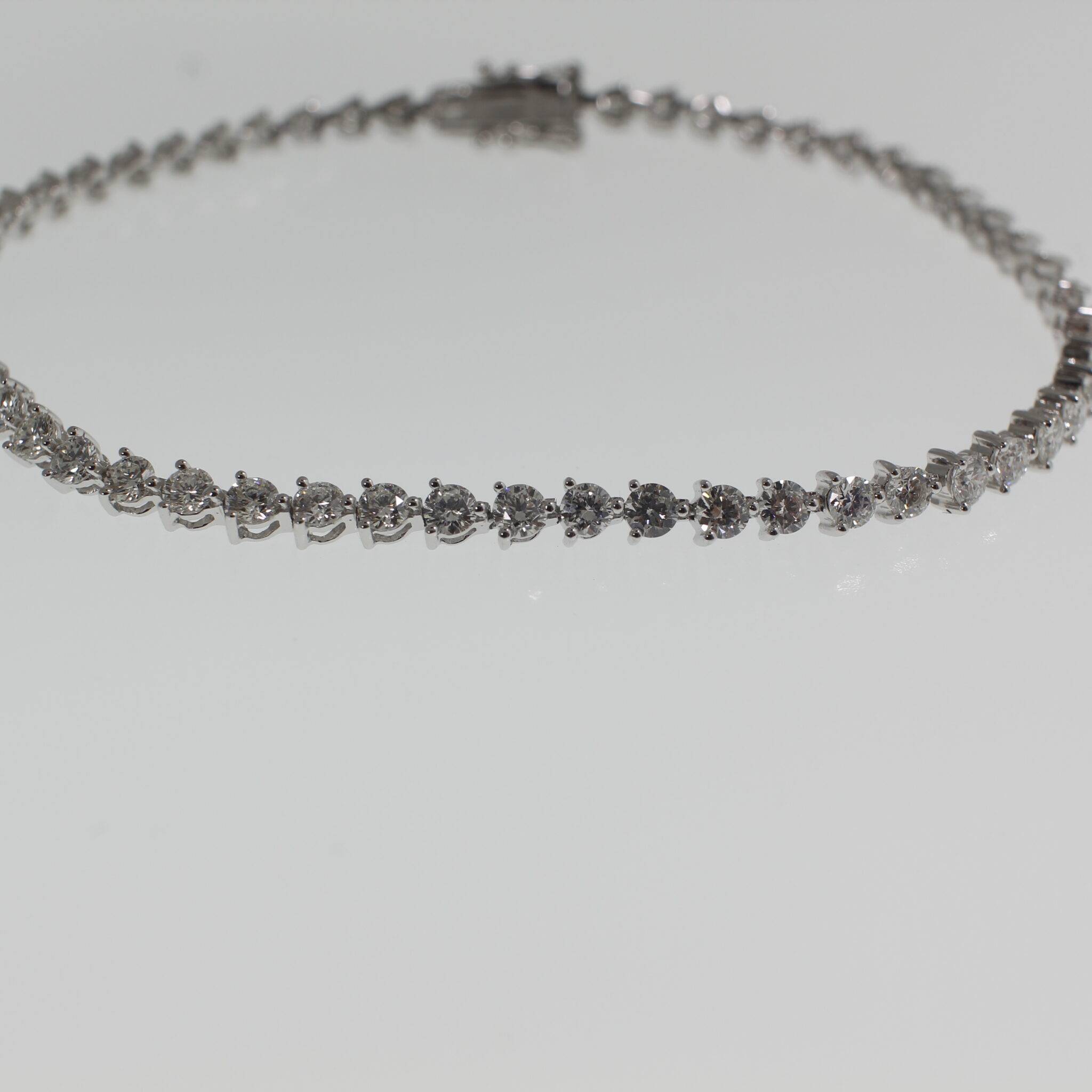 Ladies diamond tennis bracelet