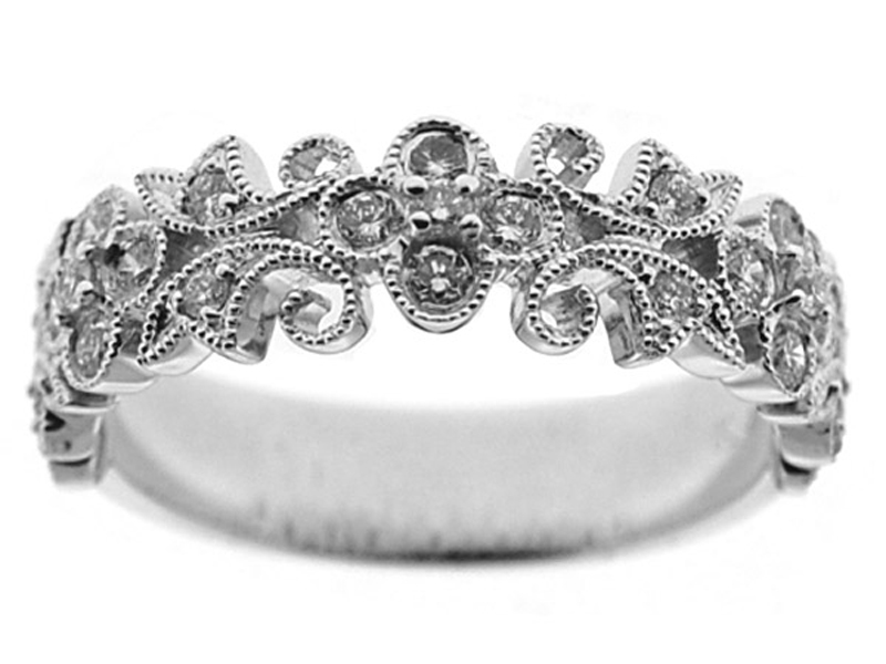 Milgrain Filigree Band with Bezel and Prong Set Round Diamonds in 18k White Gold