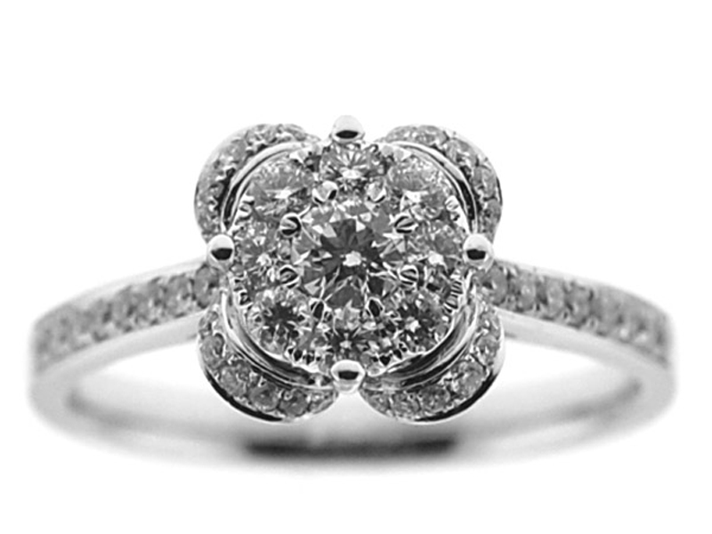 Clover Shaped Fashion Ring with a Center Cluster of Diamonds in 18K White Gold