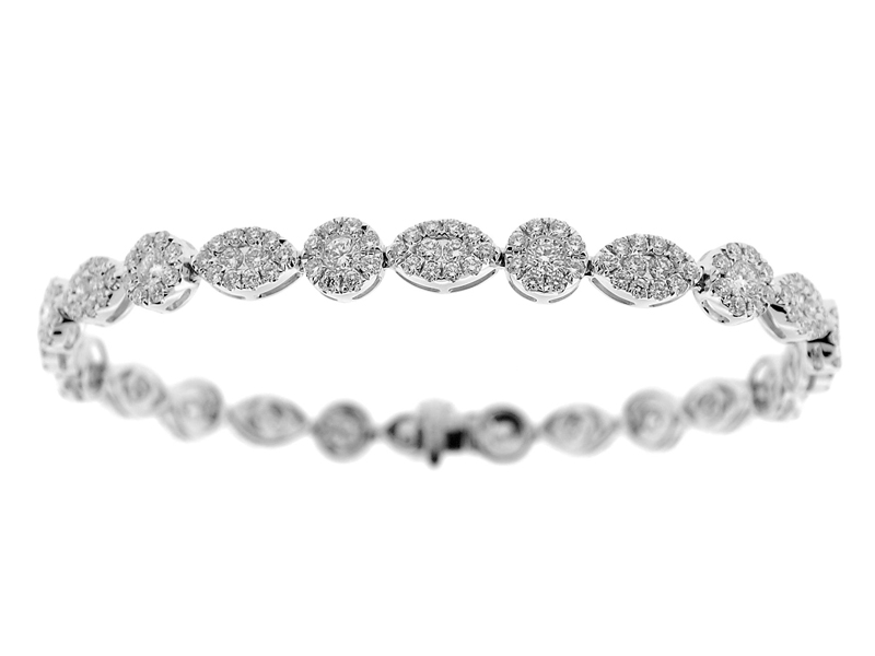 Bracelet with Round Diamonds in Alternating Marquise and Round Design Set in 18k White Gold